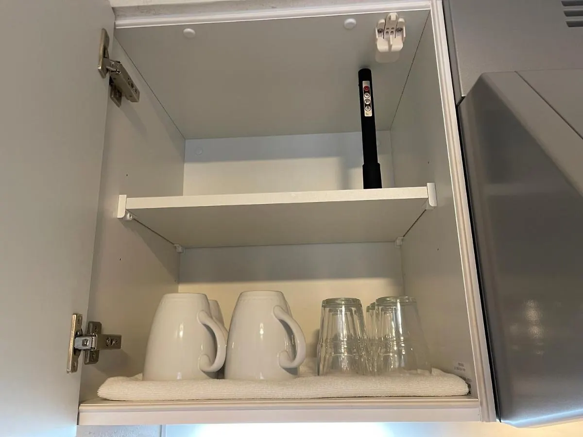 Wolf Pack Apartment 21 Οσάκα Ιαπωνία
